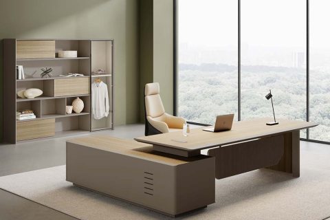 What advantages do office furniture manufacturers in Guangdong have over those in other regions?